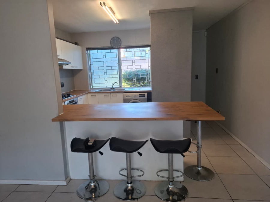 To Let 2 Bedroom Property for Rent in Kenridge Western Cape